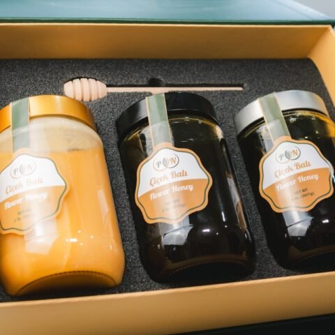 Gift box with natural honey bottles